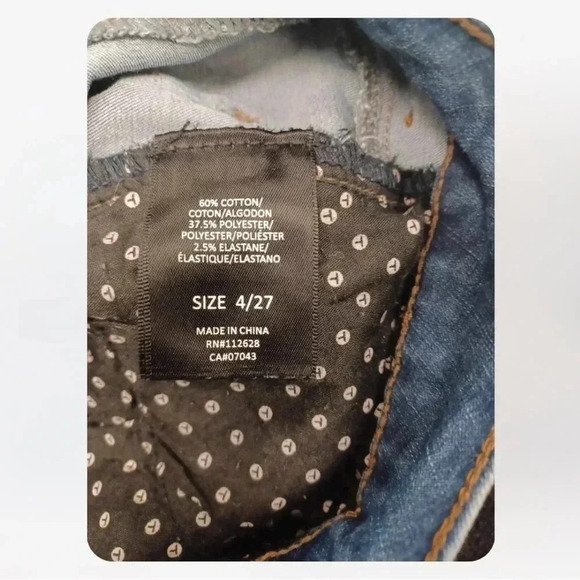 Tahari Evelyn Distressed Patchwork High Rise Skinny Jeans  Size 4/27 - Picture 16 of 16